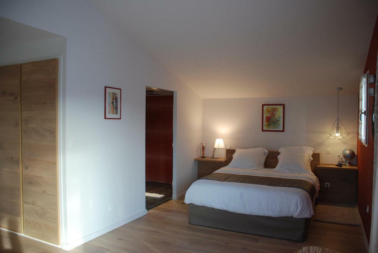 Les Ambeles Saint-Magne-de-Castillon Exterior foto