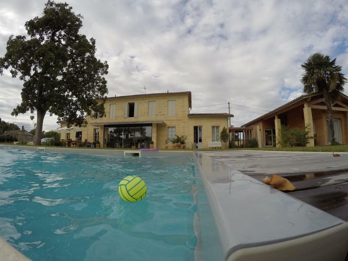 Les Ambeles Saint-Magne-de-Castillon Exterior foto